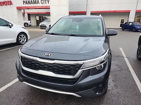 Used 2021 Kia Seltos EX AWD/4WD image 15