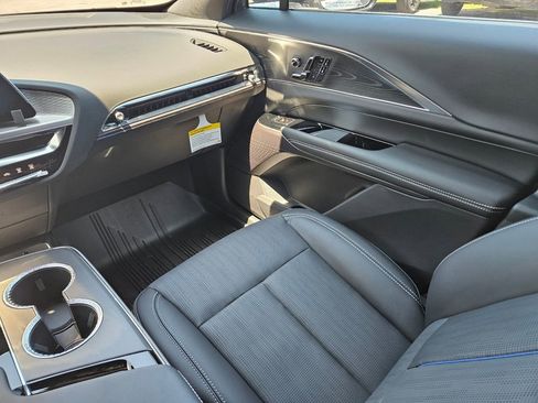 New 2025 Cadillac Lyriq Luxury w/ LPO, Floor Liner Package image 15
