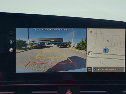 New 2025 Hyundai Elantra SEL FWD image 18