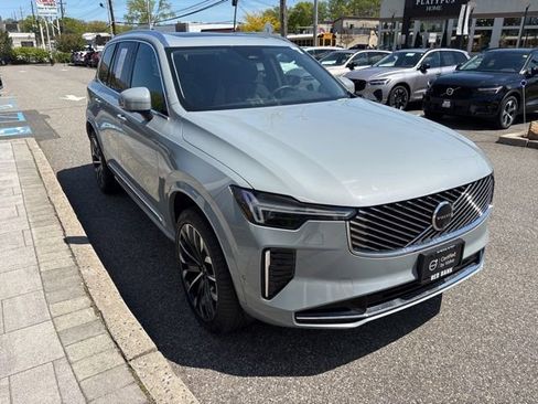 Used 2025 Volvo XC90 B6 Plus AWD/4WD image 7