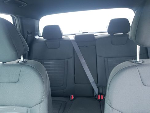 Certified 2025 Hyundai Santa Cruz SE image 18