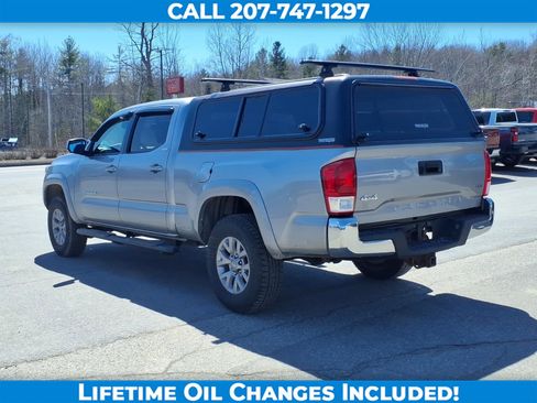 Used 2016 Toyota Tacoma SR5 w/ SR5 Appearance Package (SN) image 7