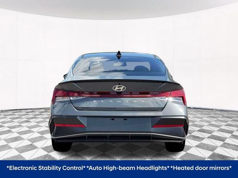Used 2026 Hyundai Elantra SEL Sport Premium w/ Cargo Package FWD image 8