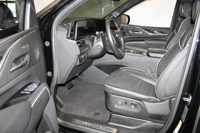 Certified 2024 Cadillac Escalade Sport w/ Touring Package AWD/4WD image 6
