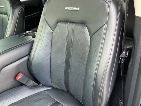 Used 2019 Ford Expedition Platinum RWD image 15