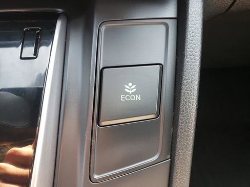 Used 2018 Honda CR-V Touring image 22