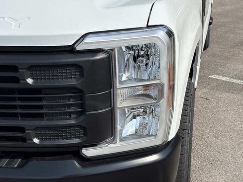 New 2026 Ford F350 XL w/ FX4 Off-Road Package AWD/4WD image 11