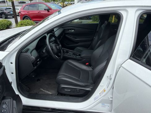 Used 2025 Honda Accord Sport image 17