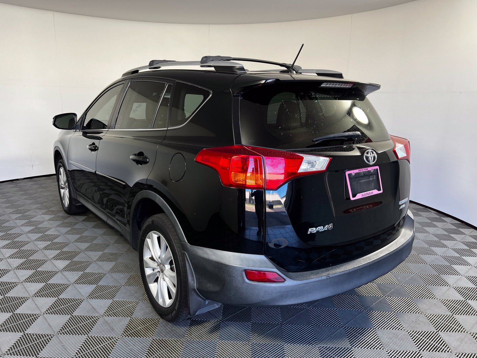 Used 2013 Toyota RAV4 Limited AWD/4WD image 7