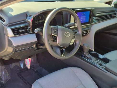 Used 2025 Toyota Camry LE w/ Convenience Package FWD image 9