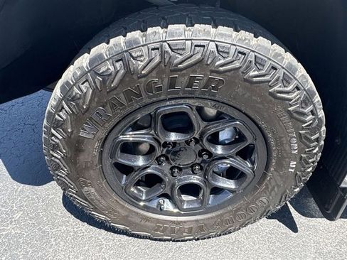 Certified 2024 GMC Sierra 1500 AT4X AWD/4WD image 34