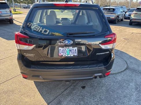 Used 2021 Subaru Forester image 7