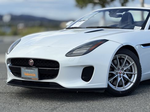 Used 2020 Jaguar F-TYPE Convertible image 3