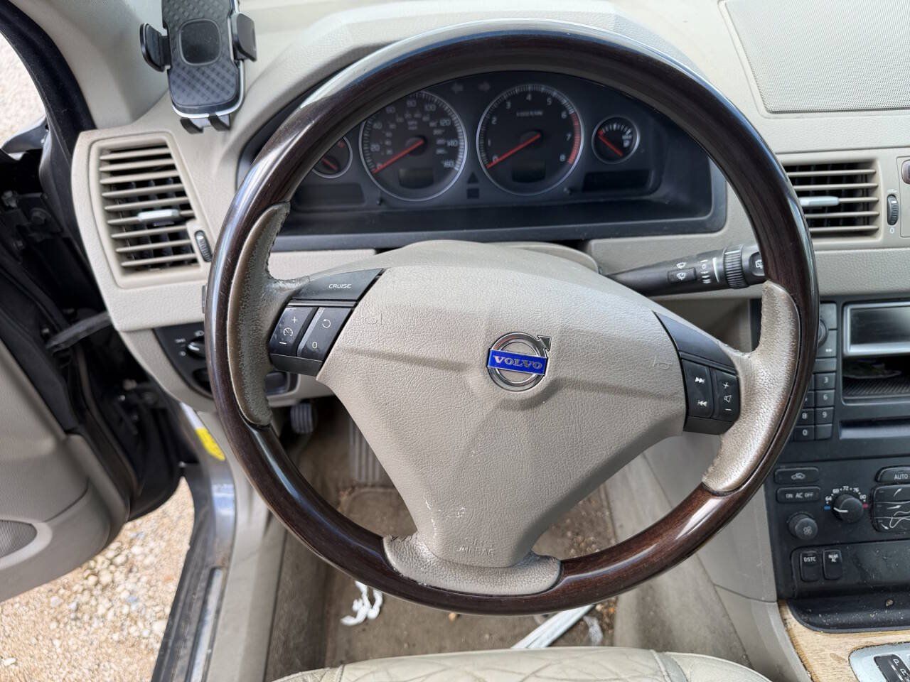 Used 2006 Volvo XC90 2.5T AWD/4WD image 32