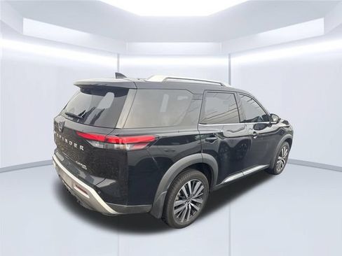 Used 2022 Nissan Pathfinder Platinum w/ Cargo Package AWD/4WD image 5