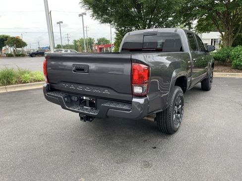 Used 2022 Toyota Tacoma SR5 w/ Technology Package AWD/4WD image 8