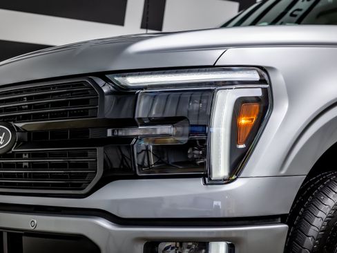Used 2025 Ford F150 Platinum w/ Equipment Group 702A High AWD/4WD image 18