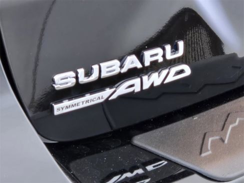 Used 2025 Subaru Crosstrek 2.0i Premium image 14