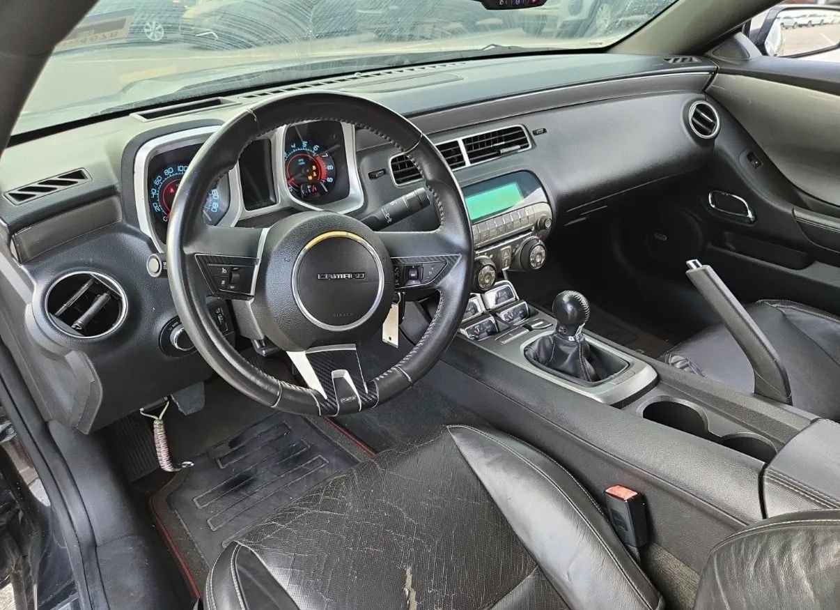 Used 2011 Chevrolet Camaro SS RWD image 7