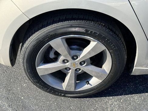 Used 2010 Chevrolet Malibu Hybrid image 26