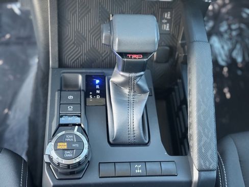 Used 2024 Toyota Tacoma TRD Off-Road image 17