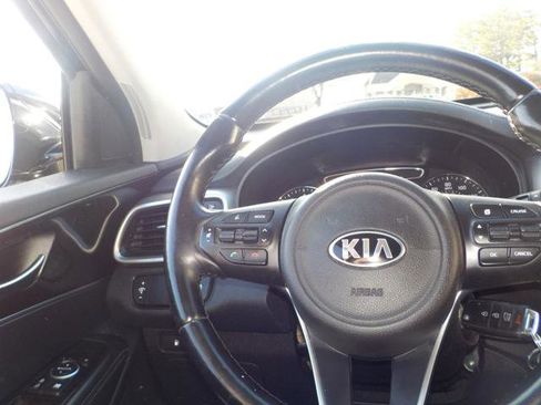 Used 2016 Kia Sorento LX w/ LX Convenience Package image 21