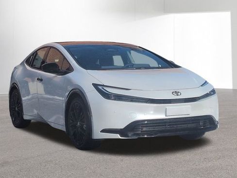 New 2026 Toyota Prius Plug-In Hybrid image 3