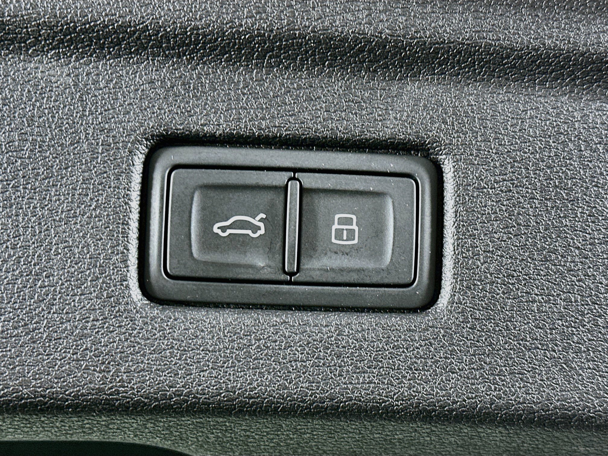 Used 2025 Audi A5 2.0T Premium AWD/4WD image 29