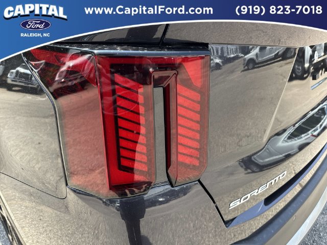 Used 2026 Kia Sorento SX FWD image 15