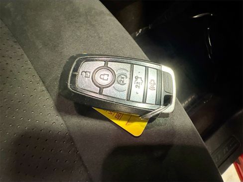 Used 2018 Ford Explorer XLT w/ Equipment Group 202A image 40