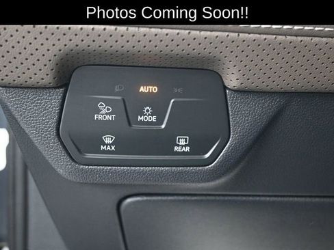 Used 2025 Volkswagen Atlas SEL image 9