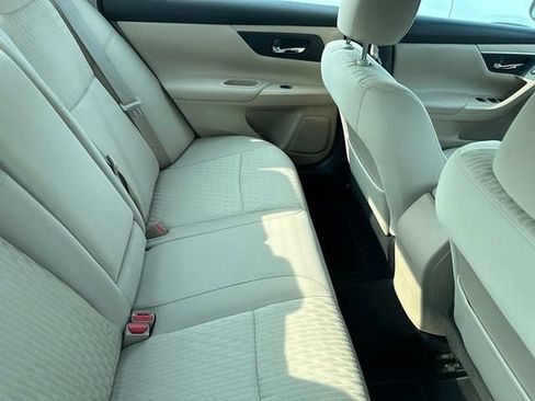 Used 2016 Nissan Altima 2.5 S w/ Interior Lighting Package FWD image 8