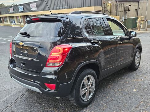 Used 2020 Chevrolet Trax LT w/ LT Convenience Package image 7