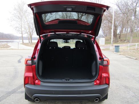 New 2026 Ford Escape ST-Line w/ Tech Pack #1 image 18