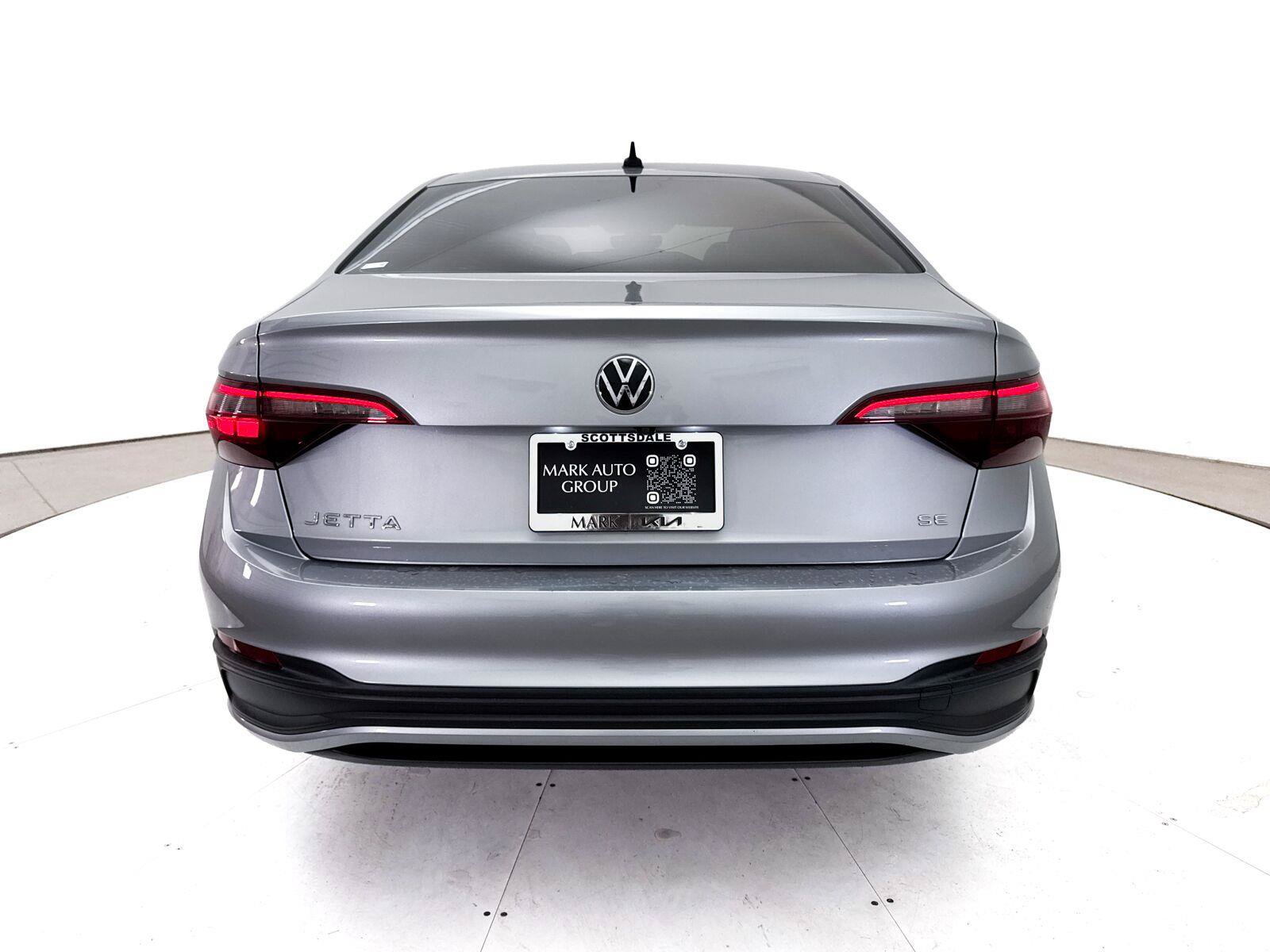 Used 2023 Volkswagen Jetta SE FWD image 16