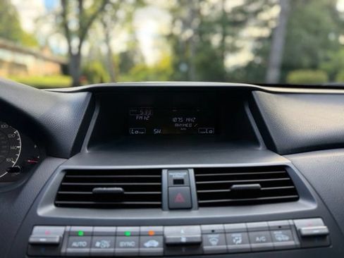 Used 2010 Honda Accord EX-L image 29