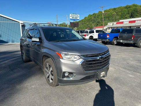 Used 2018 Chevrolet Traverse LT AWD/4WD image 3