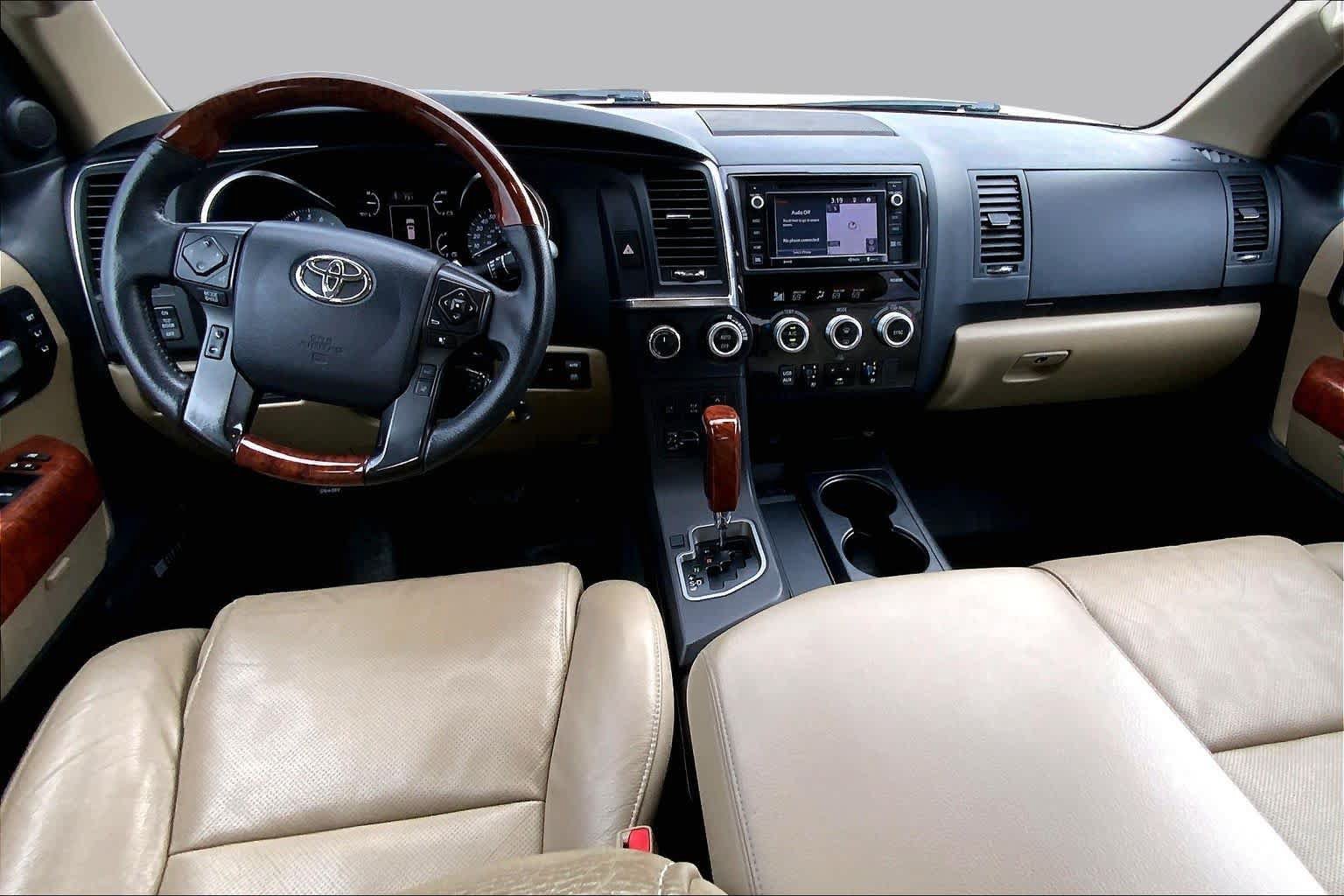 Used 2018 Toyota Sequoia Platinum AWD/4WD image 16