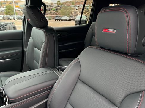 New 2026 Chevrolet Traverse Z71 image 17