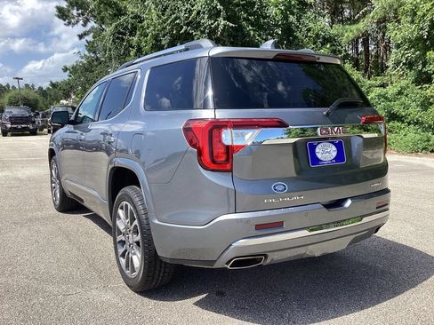 Used 2022 GMC Acadia Denali w/ Denali Technology Package AWD/4WD image 9