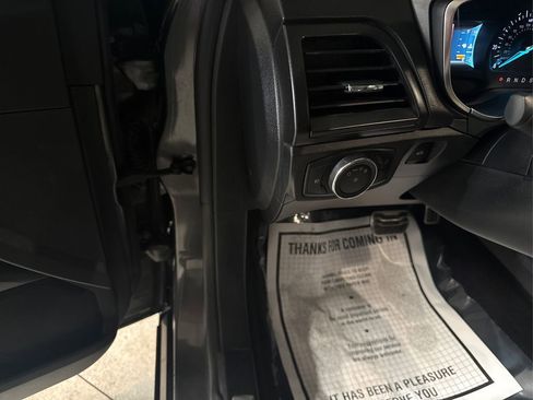 Used 2018 Ford Fusion Titanium image 21
