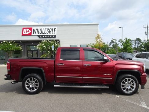Used 2017 GMC Sierra 1500 Denali AWD/4WD image 3