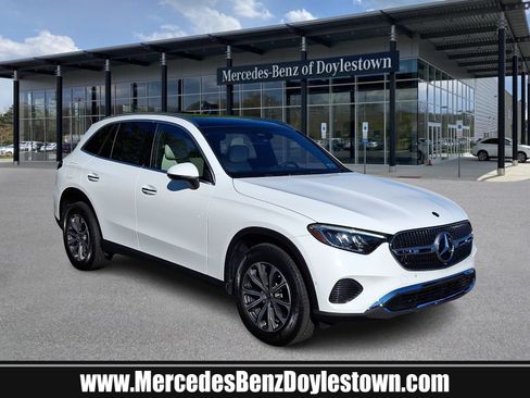Used 2026 Mercedes-Benz GLC 300 4MATIC image 1