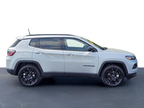 New 2026 Jeep Compass Latitude AWD/4WD image 7