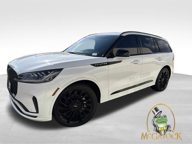 Used 2026 Lincoln Aviator Reserve w/ Jet Appearance Package RWD image 1