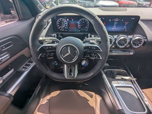 Used 2026 Mercedes-Benz GLA 35 AMG 4MATIC image 3