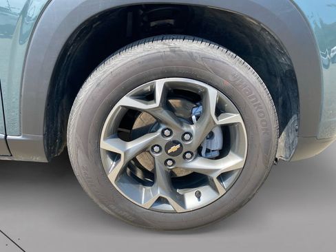 Used 2026 Chevrolet Trax LT FWD image 9