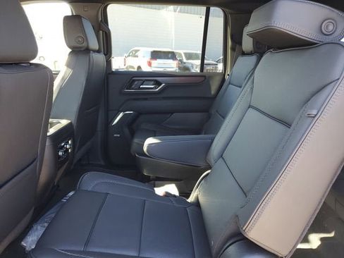 New 2026 GMC Yukon XL Denali w/ Sun & Power Step Package image 11