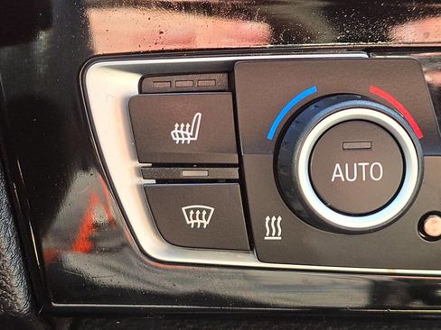 Used 2017 BMW 230i xDrive 230i xDrive AWD 2dr Coupe image 18