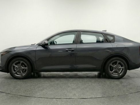 Used 2025 Kia K4 LXS image 5